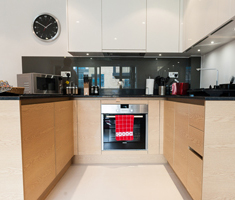 Camstay Serviced Apartments - Kitchen