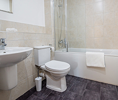 Longworth Avenue Bathroom